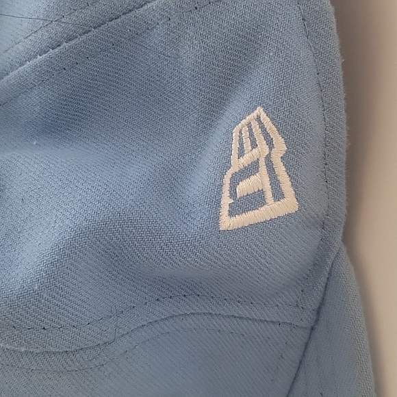 Buffalo Sabres NHL OFFICIAL LICENSED PRODUCT cap size 7 1/4 blue and white - Picture 4 of 9